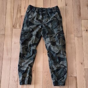 Wrangler Boys Size 14 Camo Cargo Jogger Pants